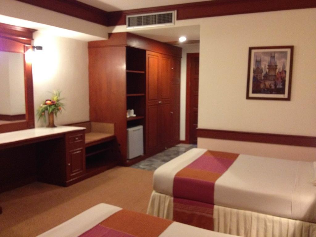 Raya Grand Hotel Nakhonratchasima Δωμάτιο φωτογραφία