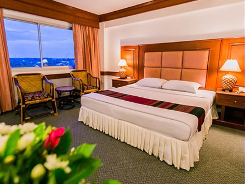 Raya Grand Hotel Nakhonratchasima Εξωτερικό φωτογραφία