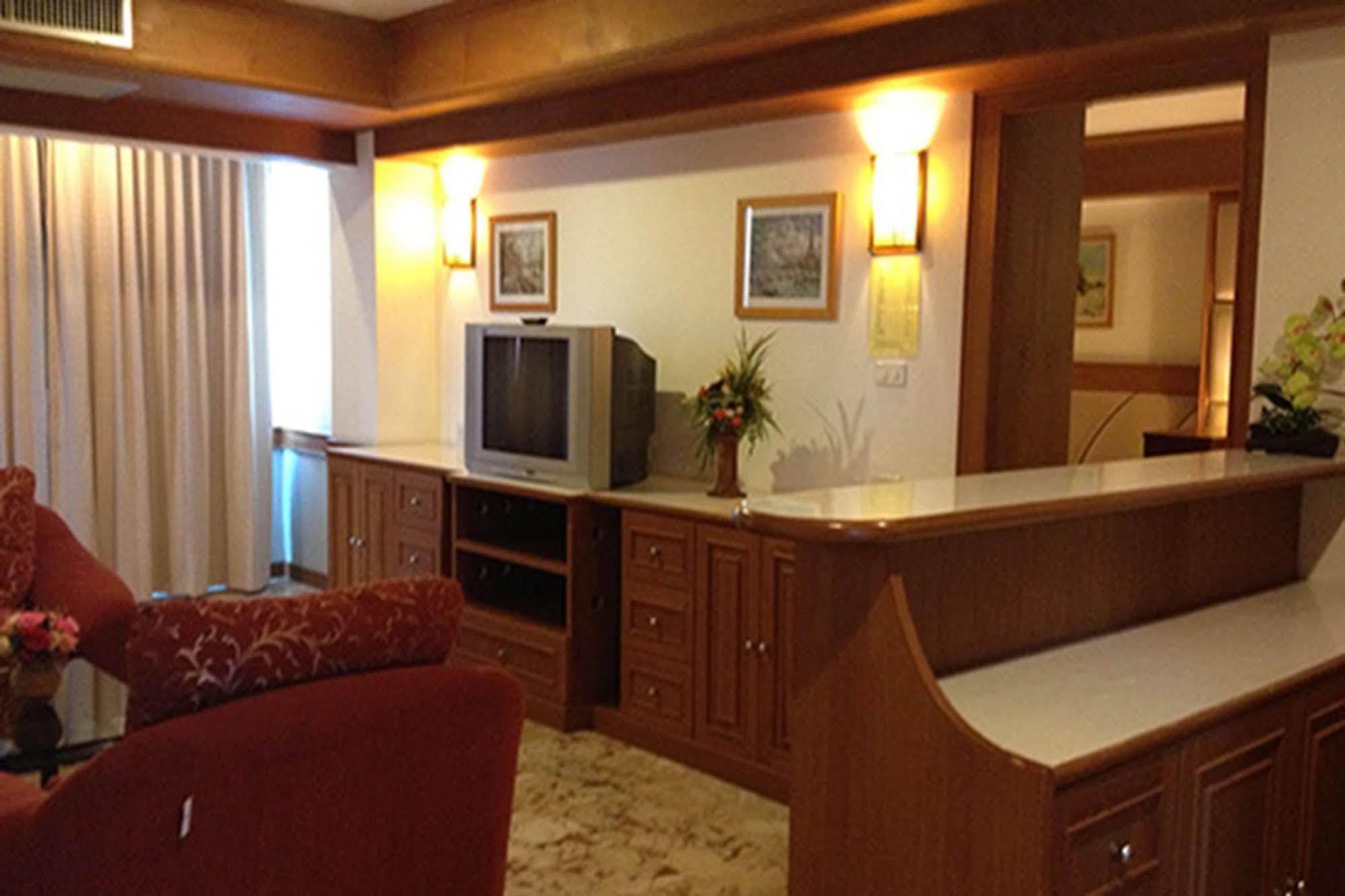 Raya Grand Hotel Nakhonratchasima Εξωτερικό φωτογραφία