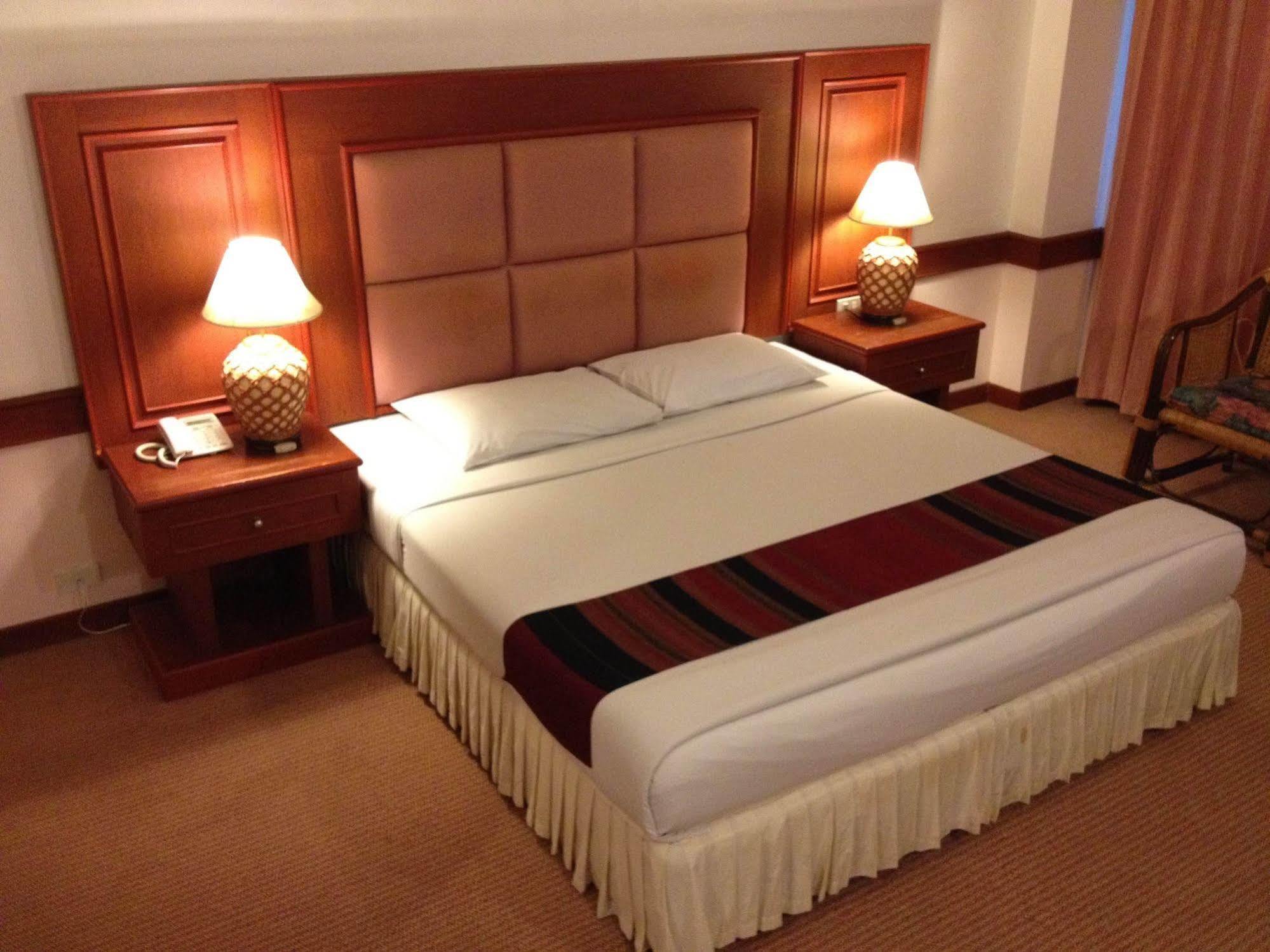 Raya Grand Hotel Nakhonratchasima Εξωτερικό φωτογραφία