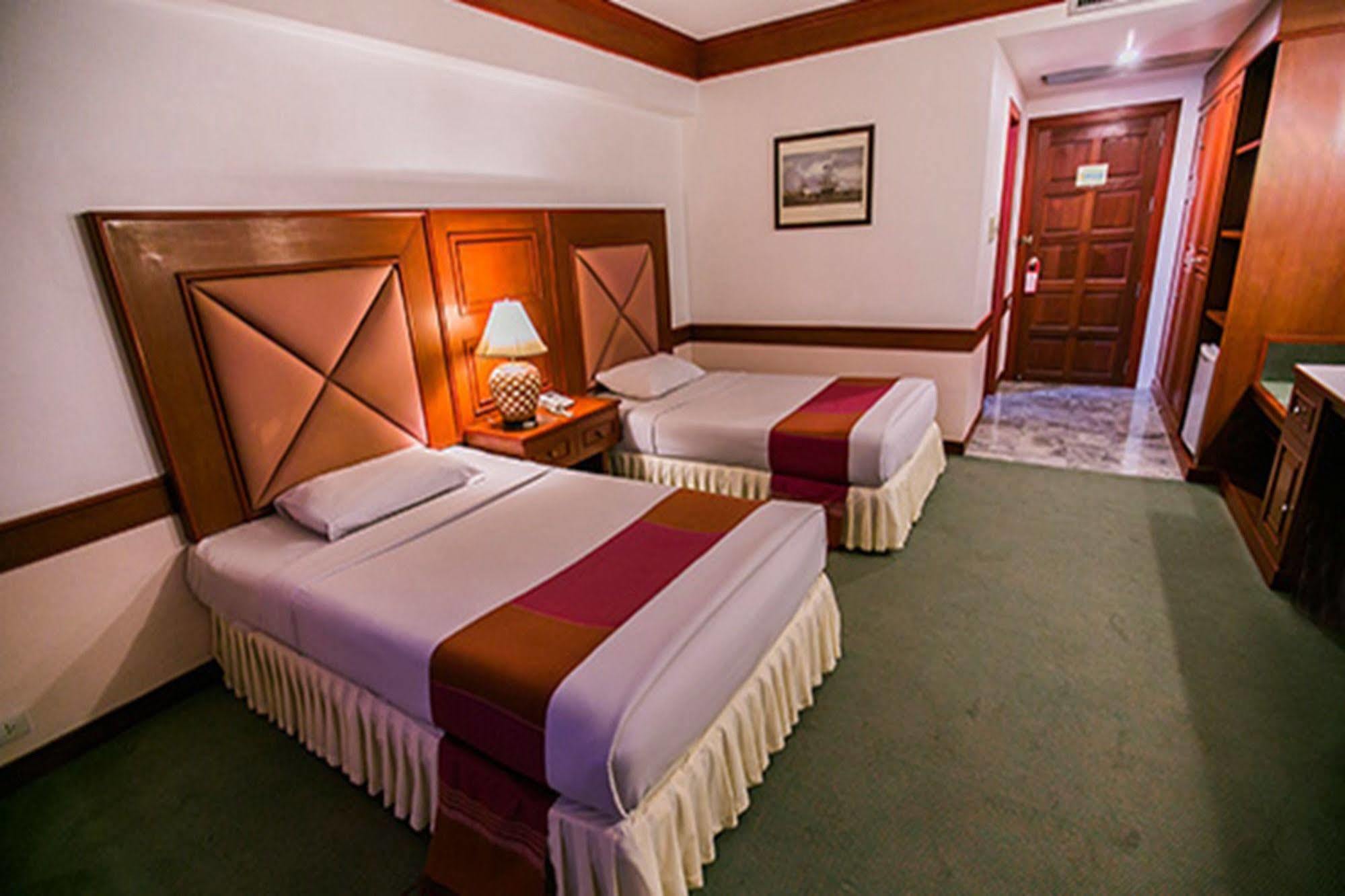 Raya Grand Hotel Nakhonratchasima Εξωτερικό φωτογραφία