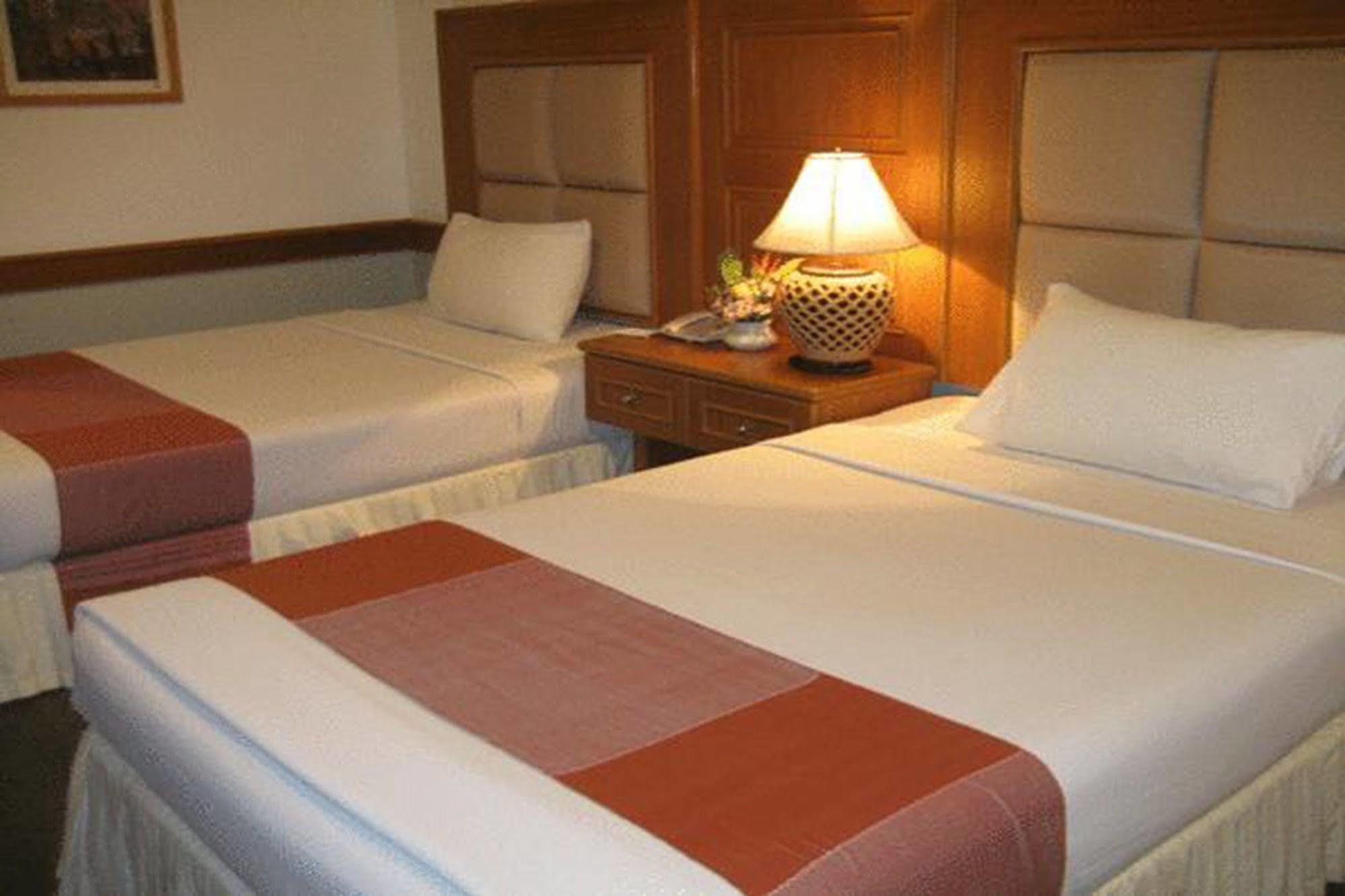 Raya Grand Hotel Nakhonratchasima Εξωτερικό φωτογραφία