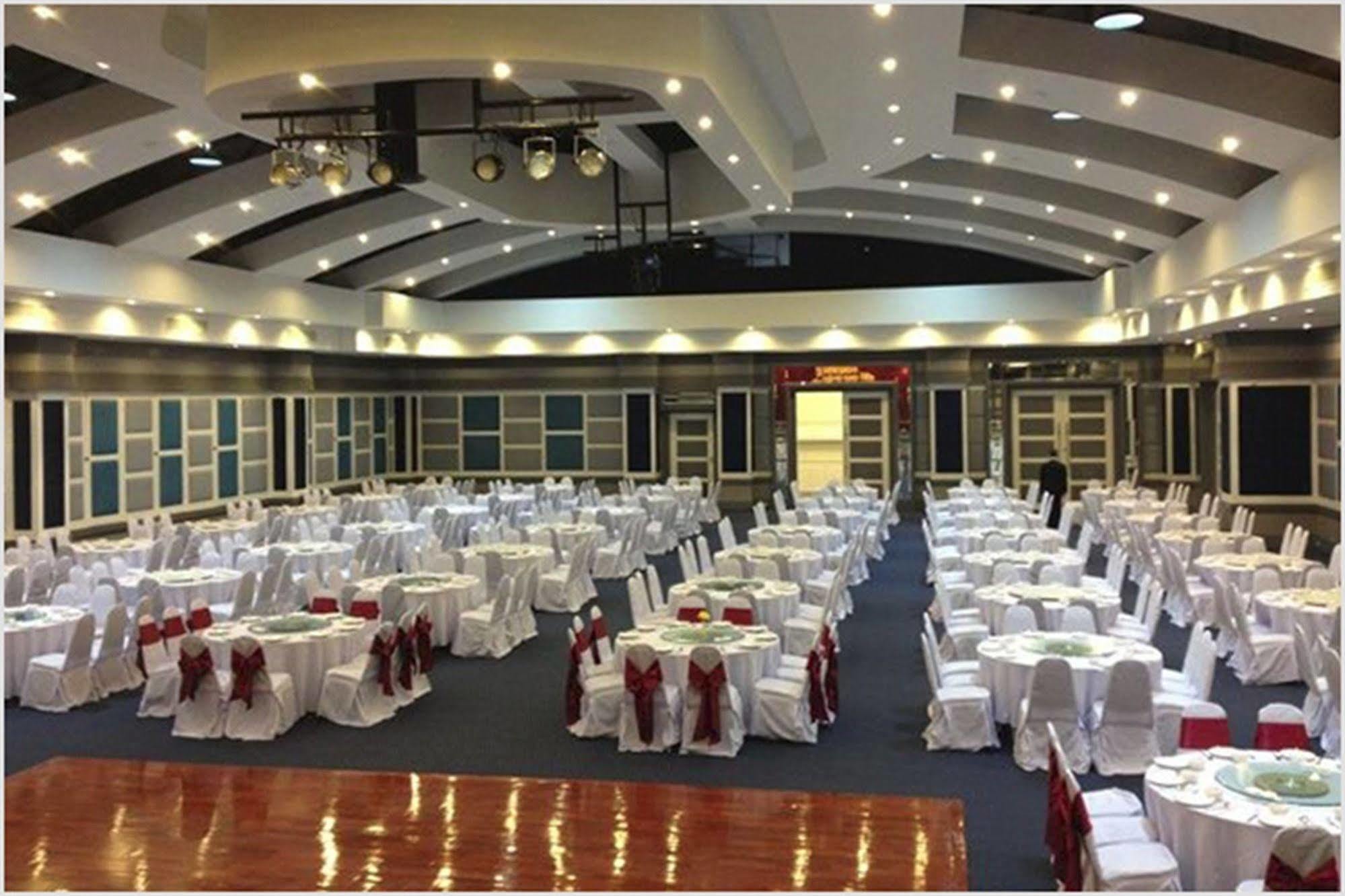 Raya Grand Hotel Nakhonratchasima Εξωτερικό φωτογραφία