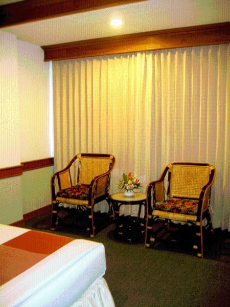 Raya Grand Hotel Nakhonratchasima Δωμάτιο φωτογραφία